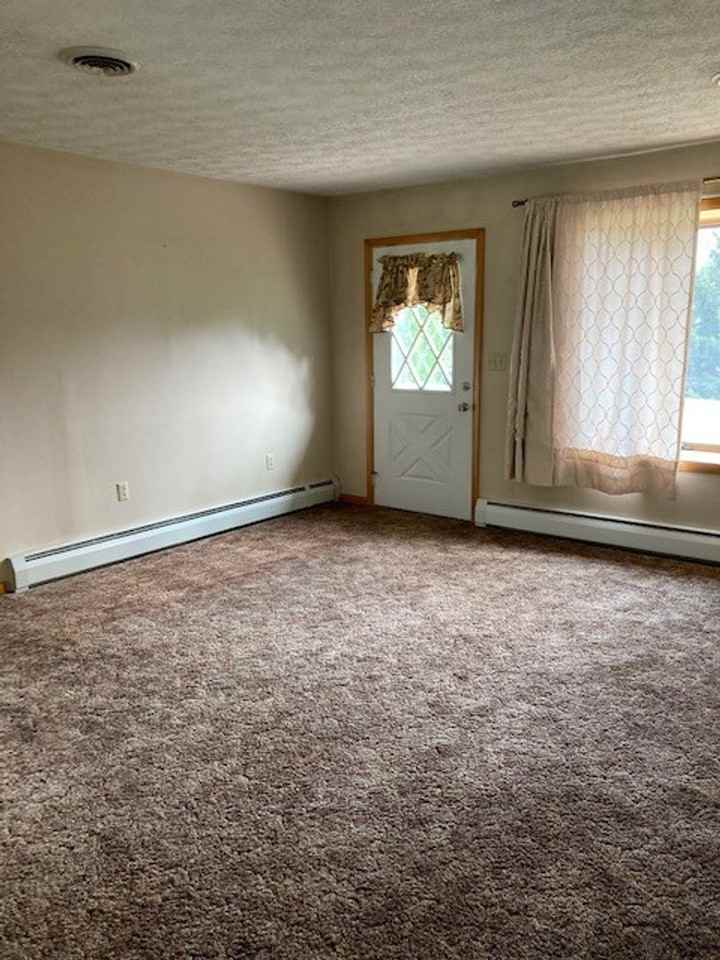 21 Mountain Dr - Photo 3 of 20