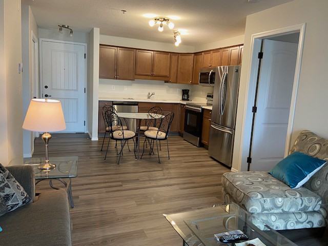 1300E N Stockton St - Photo 2 of 18