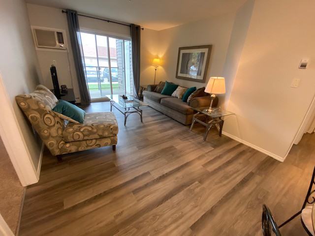 1300E N Stockton St - Photo 3 of 18