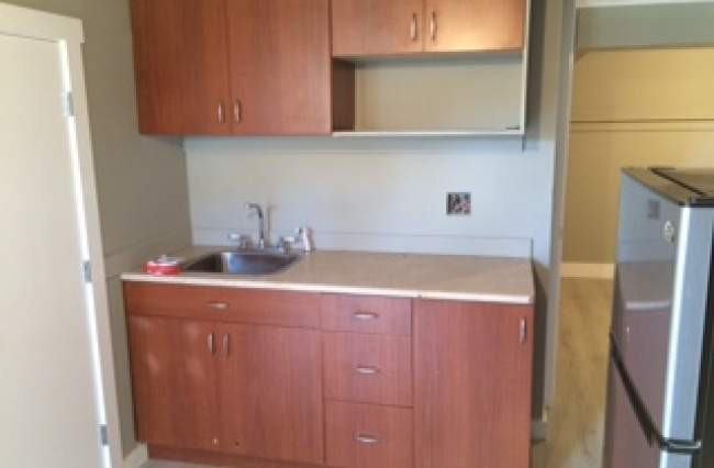 614B Lambert Ave - Photo 3 of 4