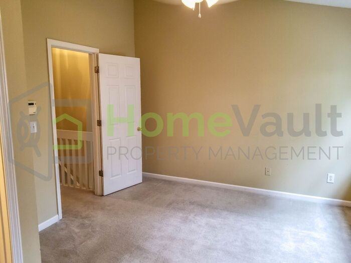 10215 Reindeer Way Ln - Photo 3 of 13