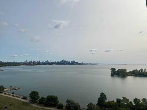 39 Annie Craig Drive #1412