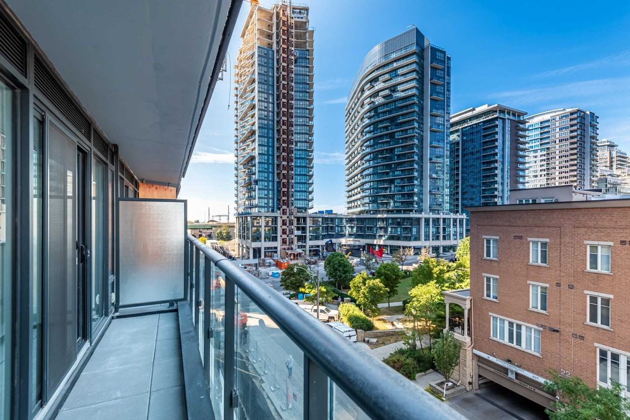 19 Western Battery Road #518