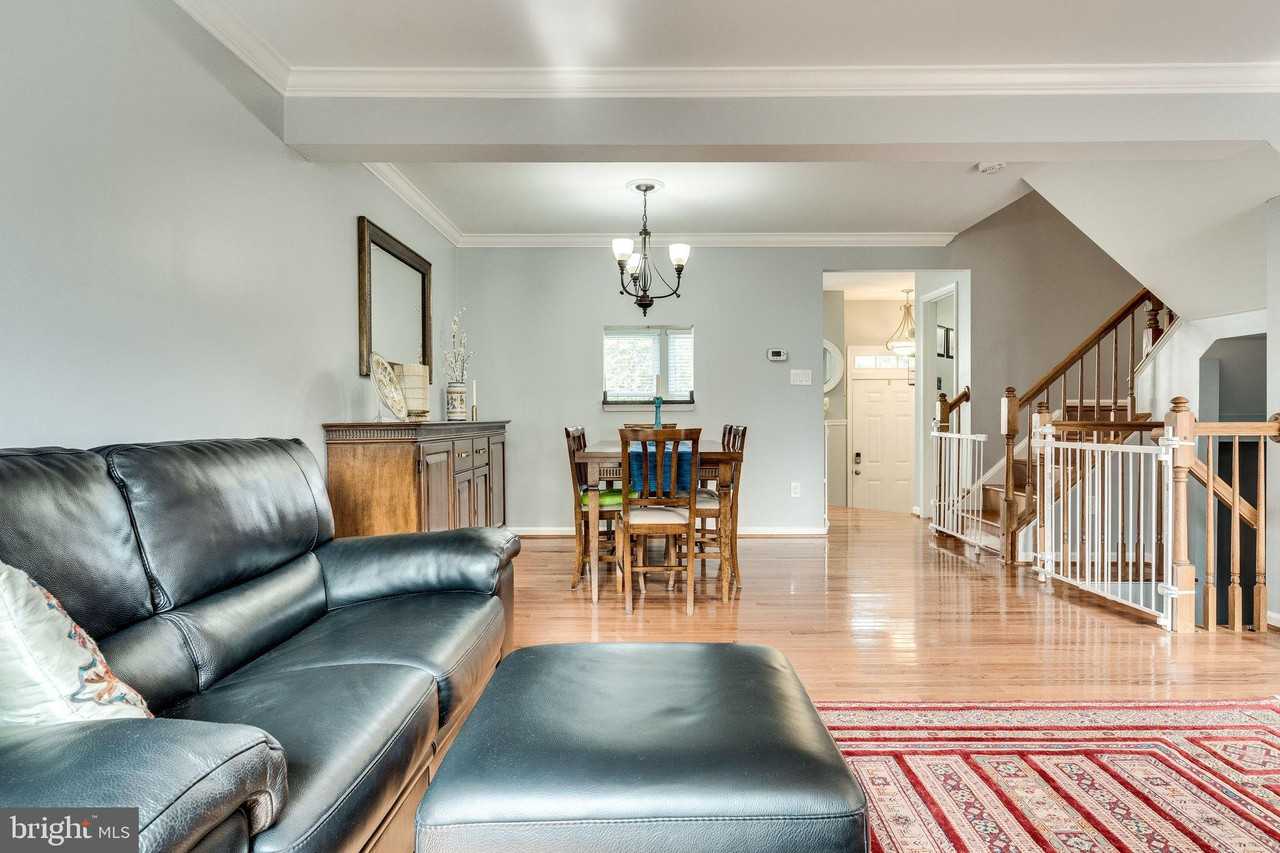 6241 Abbottsbury Row - Photo 3 of 41