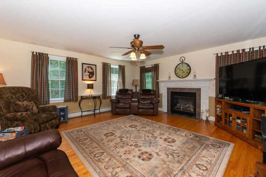 169 York Woods Rd - Photo 2 of 26