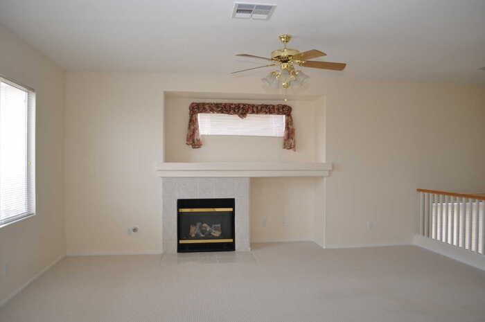 7042 Azure Beach St - Photo 2 of 11