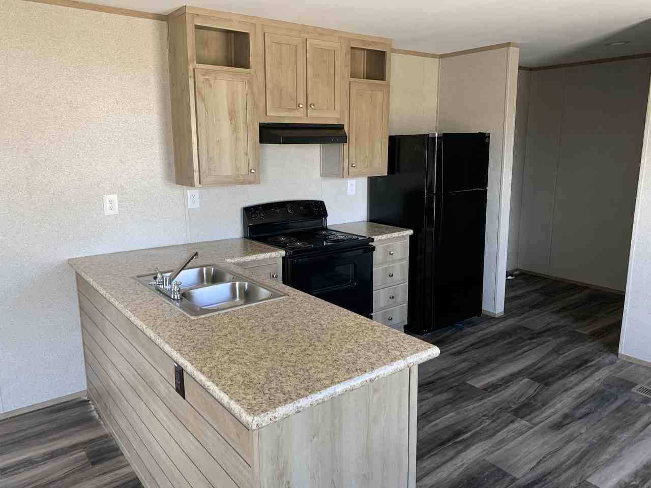 3bed/2bath - Photo 3 of 17