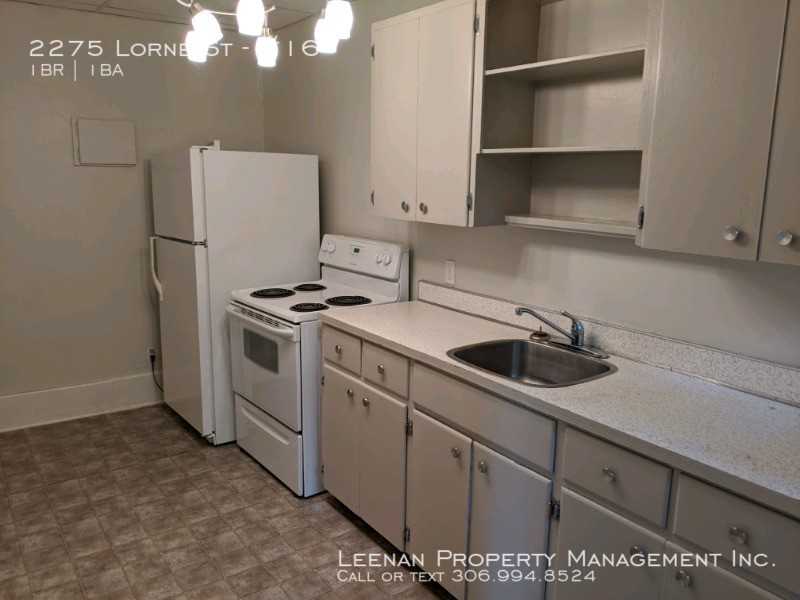 2275 Lorne St #16 - Photo 2 of 8