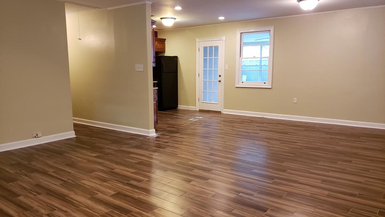 500 Jade Avenue - Photo 3 of 37