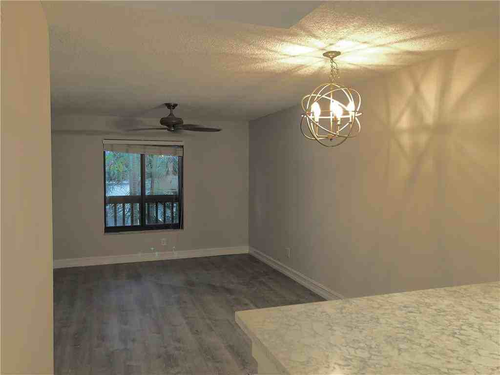 2907 Ne 8th Ter - Photo 2 of 11