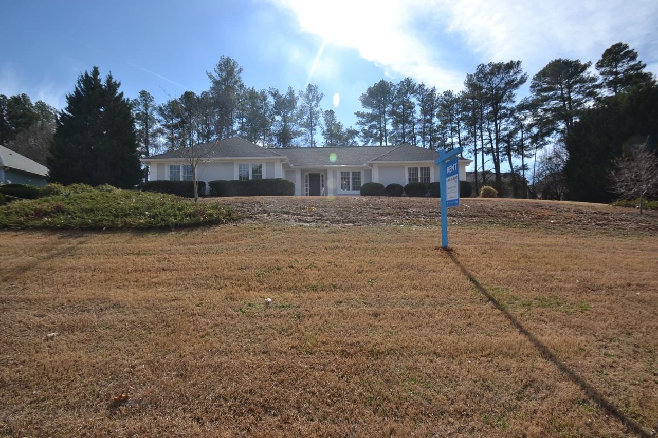 3061 Lakecrest Dr, Dacula, GA 30019 3 Bedroom Apartment for Rent