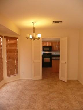 6413 W Lupine Ave - Photo 3 of 10