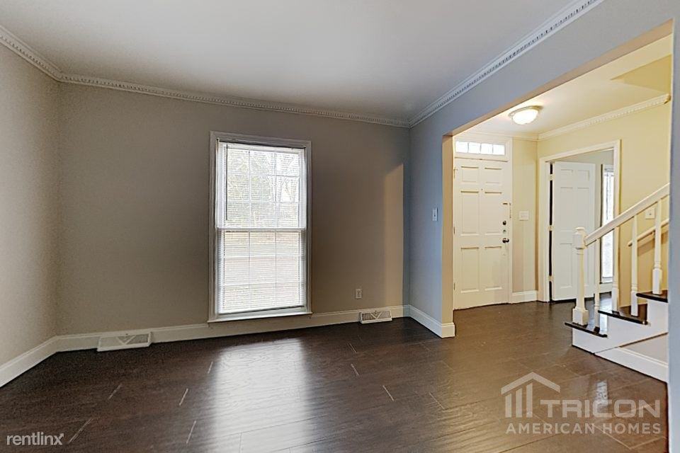 14011 Phillips Rd - Photo 2 of 16