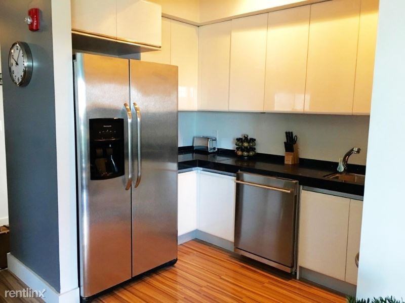 4918 4918 Park Ave 305 - Photo 3 of 14