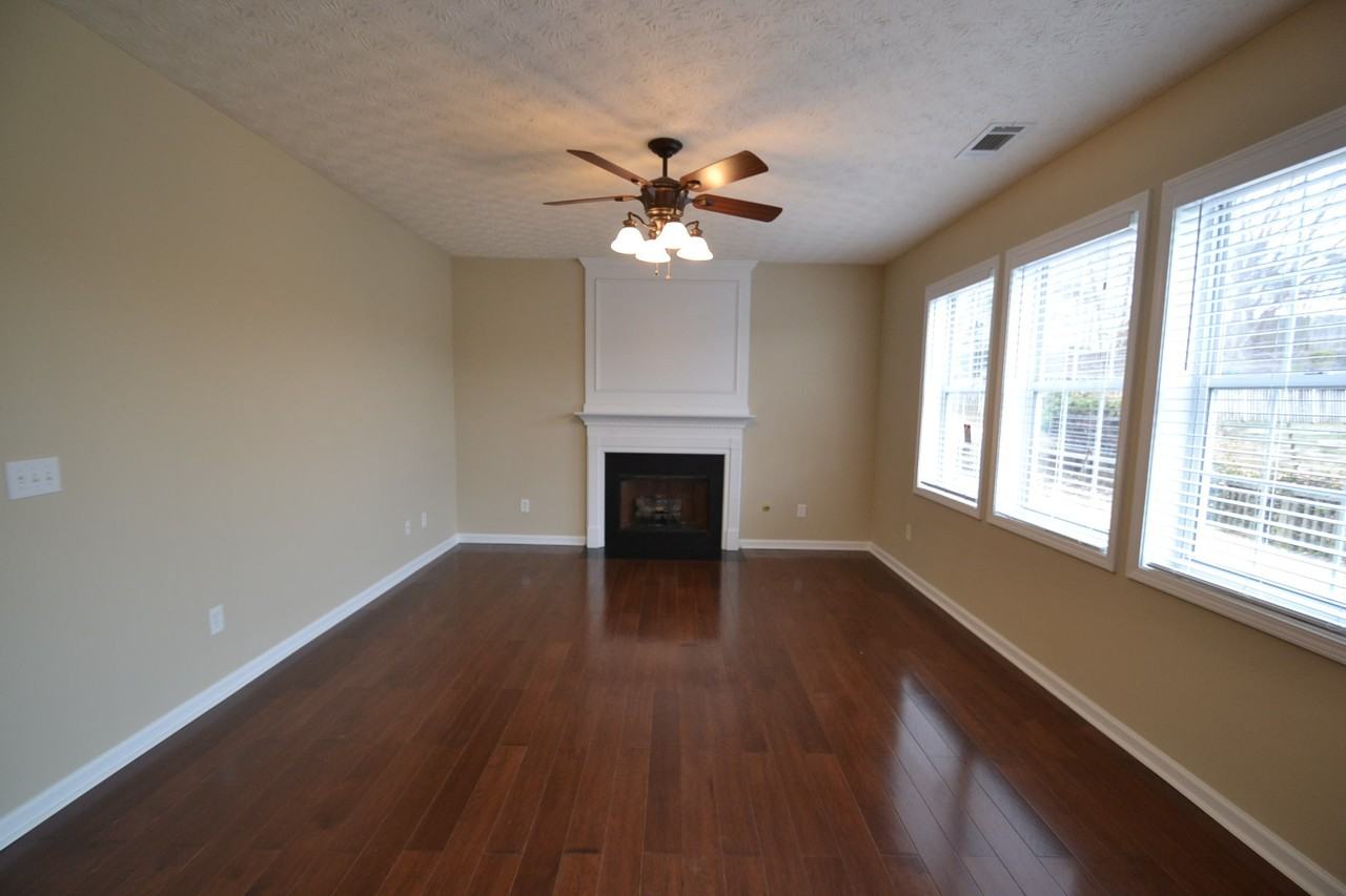 240 Diamond Valley Pass - Photo 2 of 16