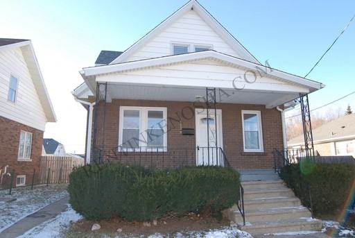 4528 25th Ave - Photo 2 of 26