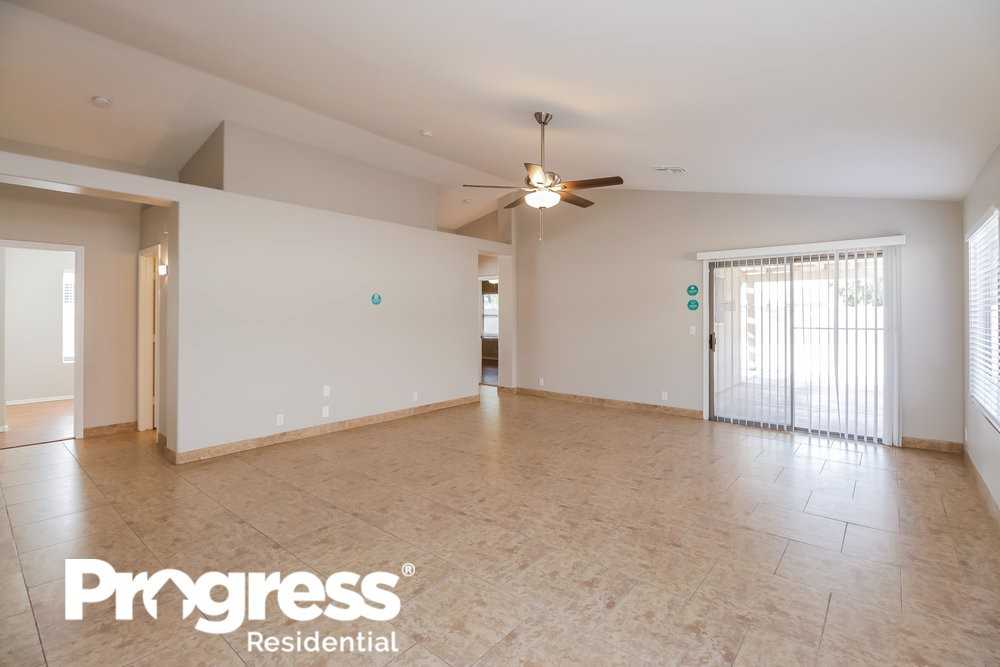 10012 N 94th Ln - Photo 3 of 20