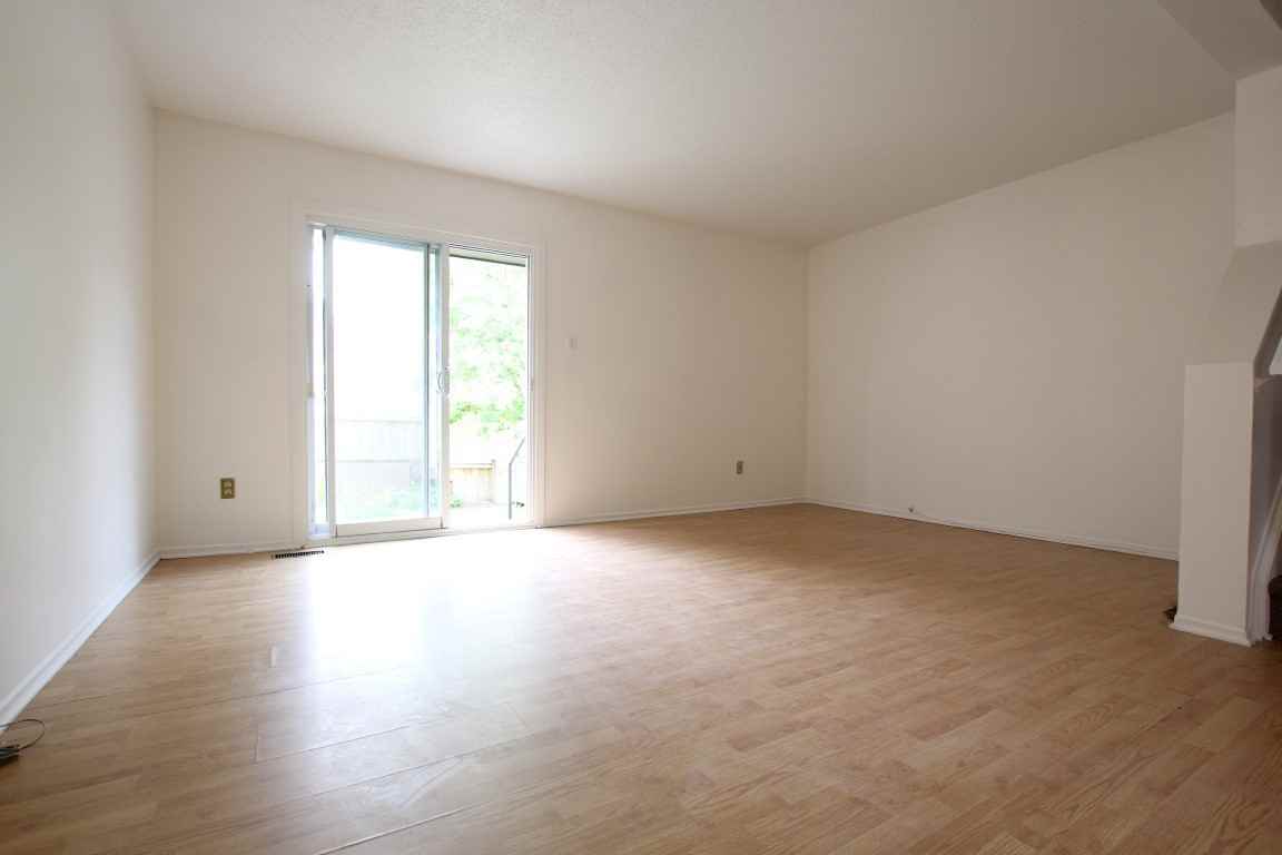 2695 Pimlico Cres - Photo 3 of 7