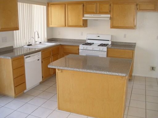 9998 W Cherokee Ave - Photo 3 of 9