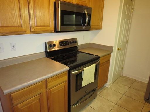 11921 Tazwell Dr #5 - Photo 3 of 15