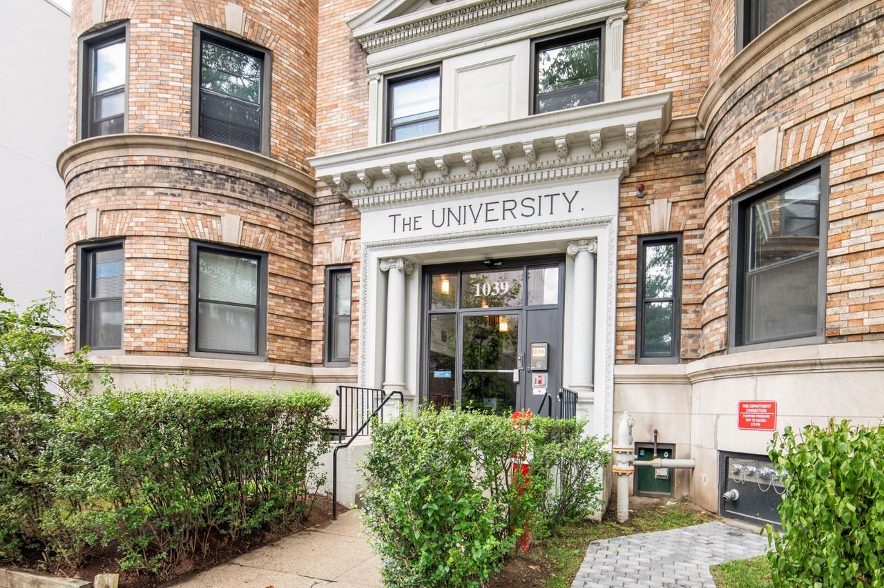 The University - Photo 3 of 9