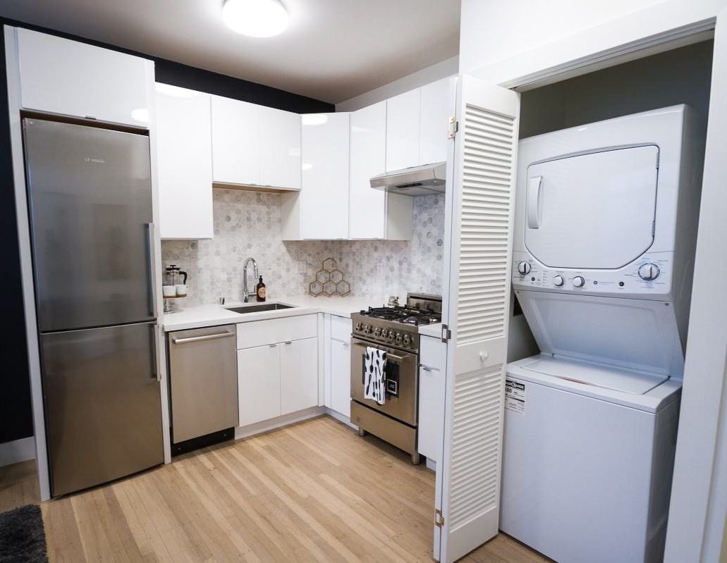 2942 Franklin - Photo 2 of 11