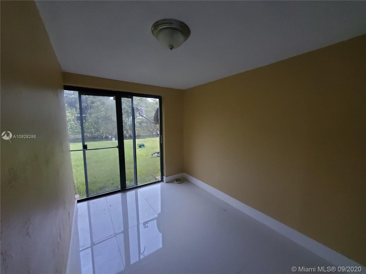 2221 Northwest 55th Terrace - Photo 3 of 7