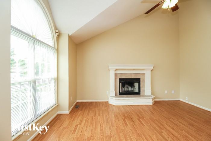 6713 S Brookside Rd - Photo 3 of 15