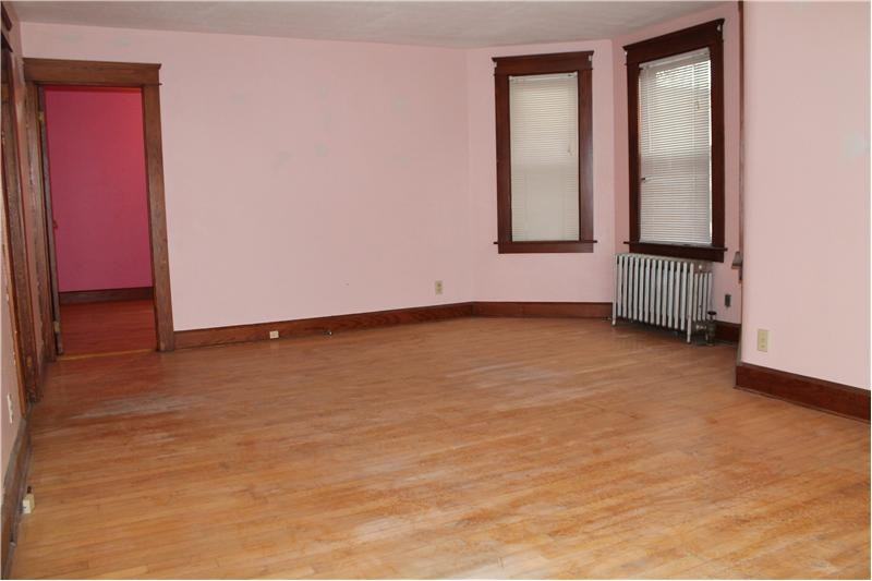 101 Main St - Photo 3 of 13
