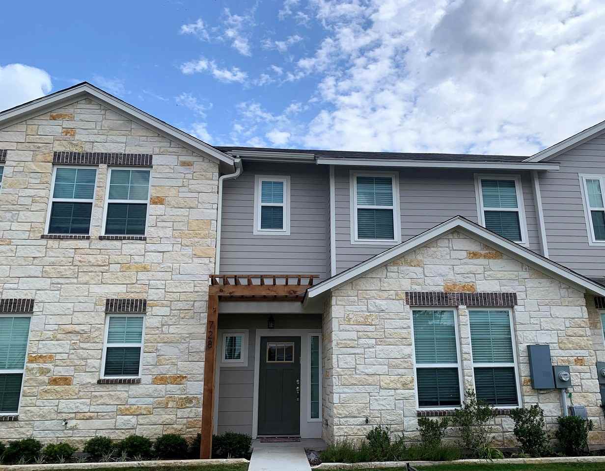 The Village Townhomes 728 728 Apartments for Rent 728 Westfield