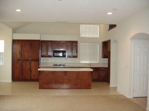 2307 Flora Ct - Photo 2 of 6