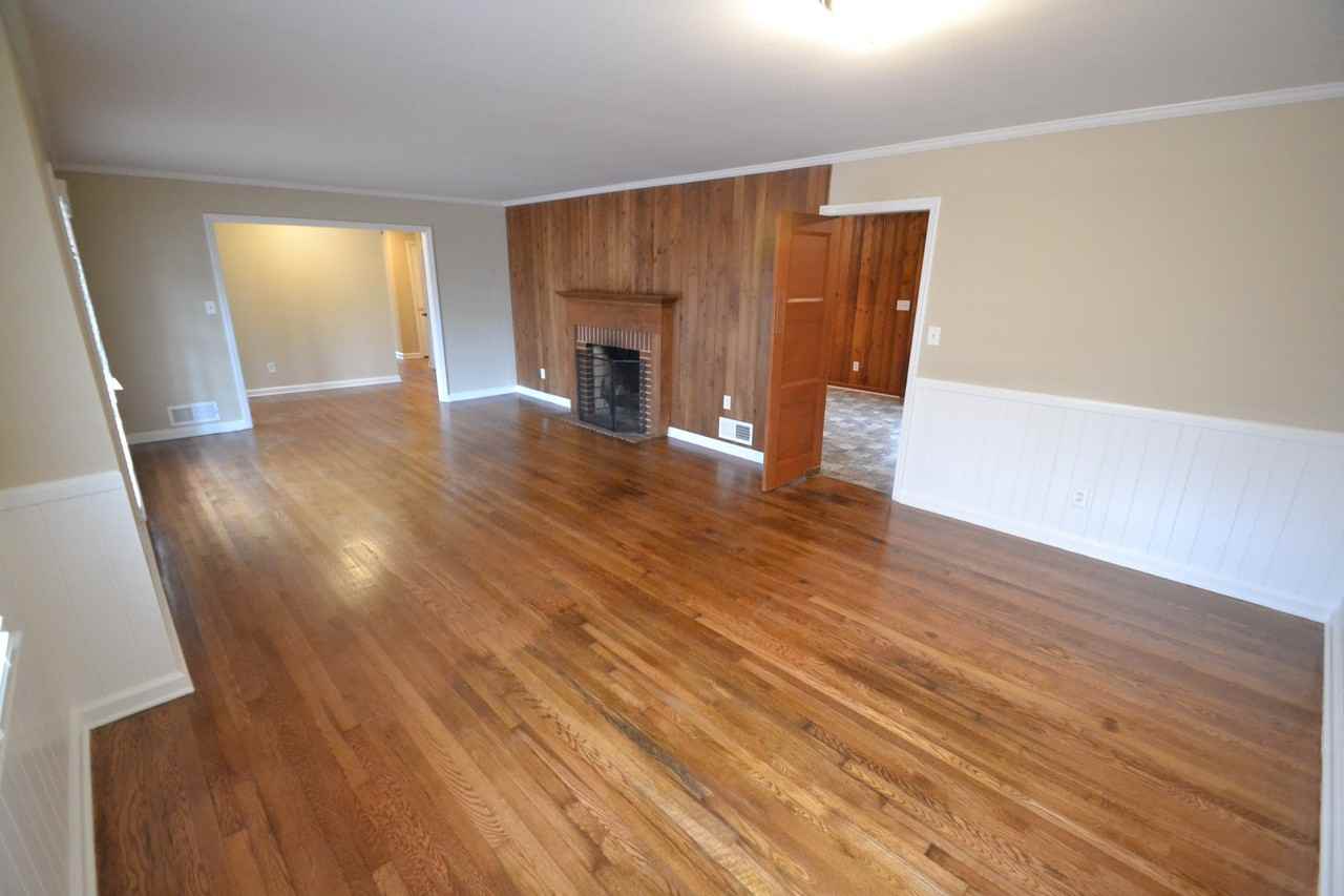 2511 Meadow Lark Dr - Photo 2 of 11