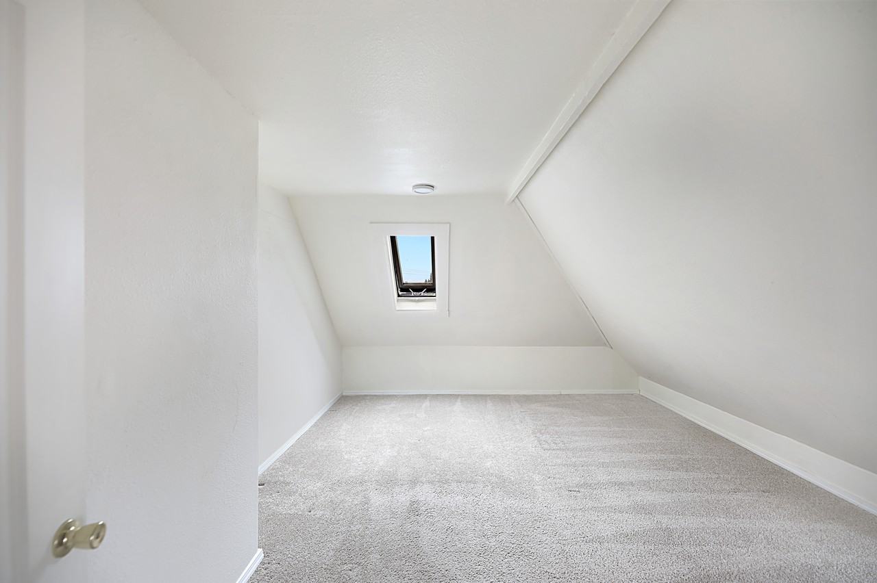 Allison, Historic Building - Photo 3 of 15