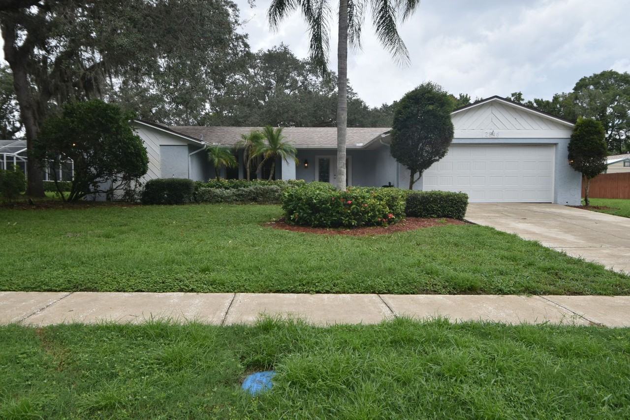 2846 Pheasant Run - Photo 3 of 43