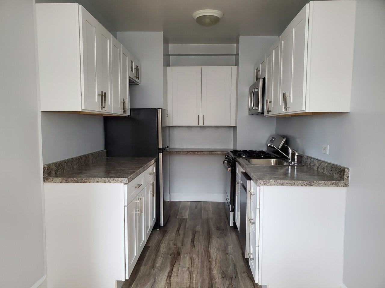 1100 N Dearborn - Photo 3 of 24