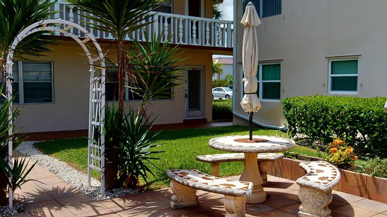 53 Coventry C, West Palm Beach, FL 33417 1 Bedroom Apartment for 975