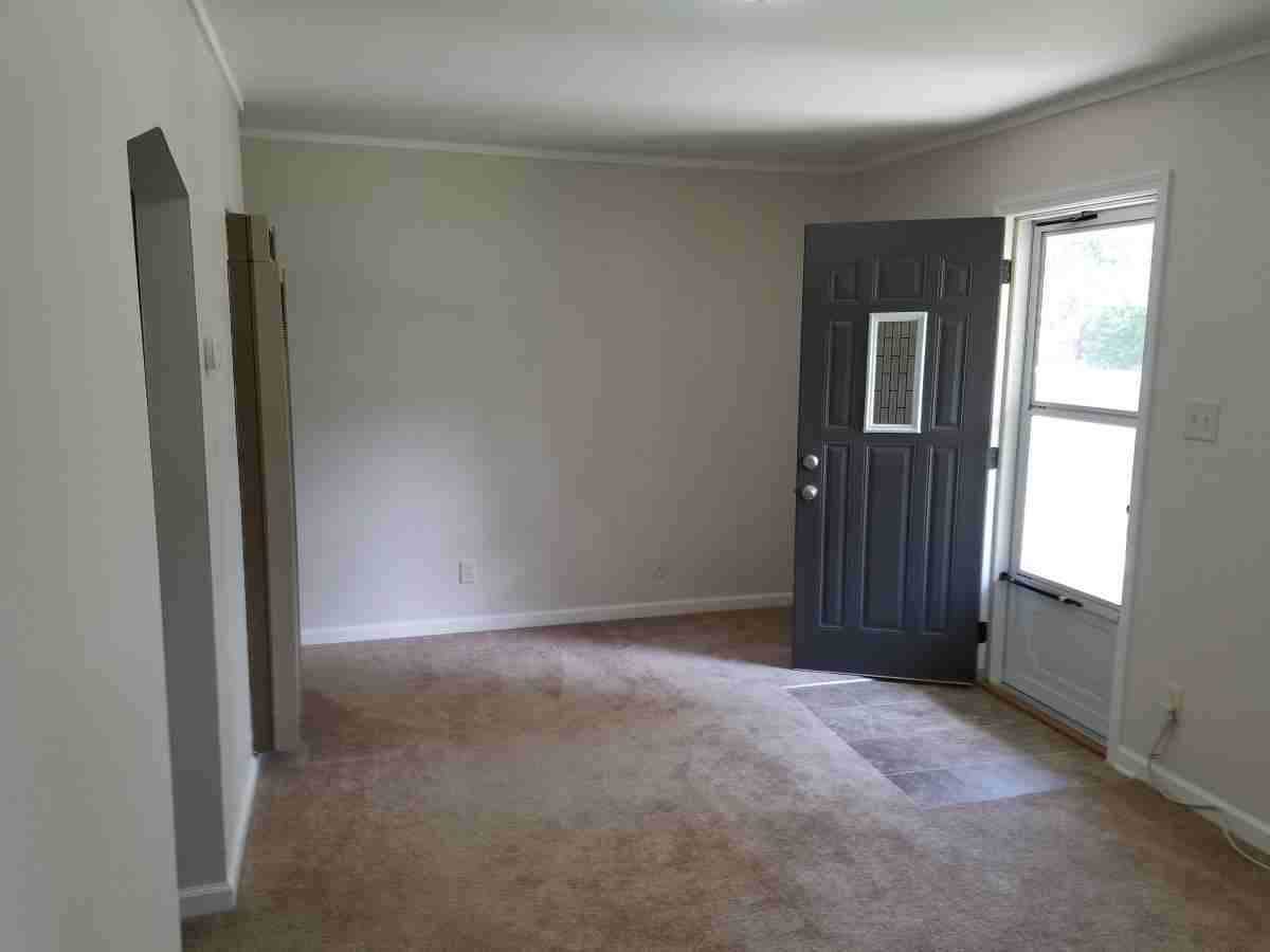 1029 Harbor Ave #1029 - Photo 2 of 9