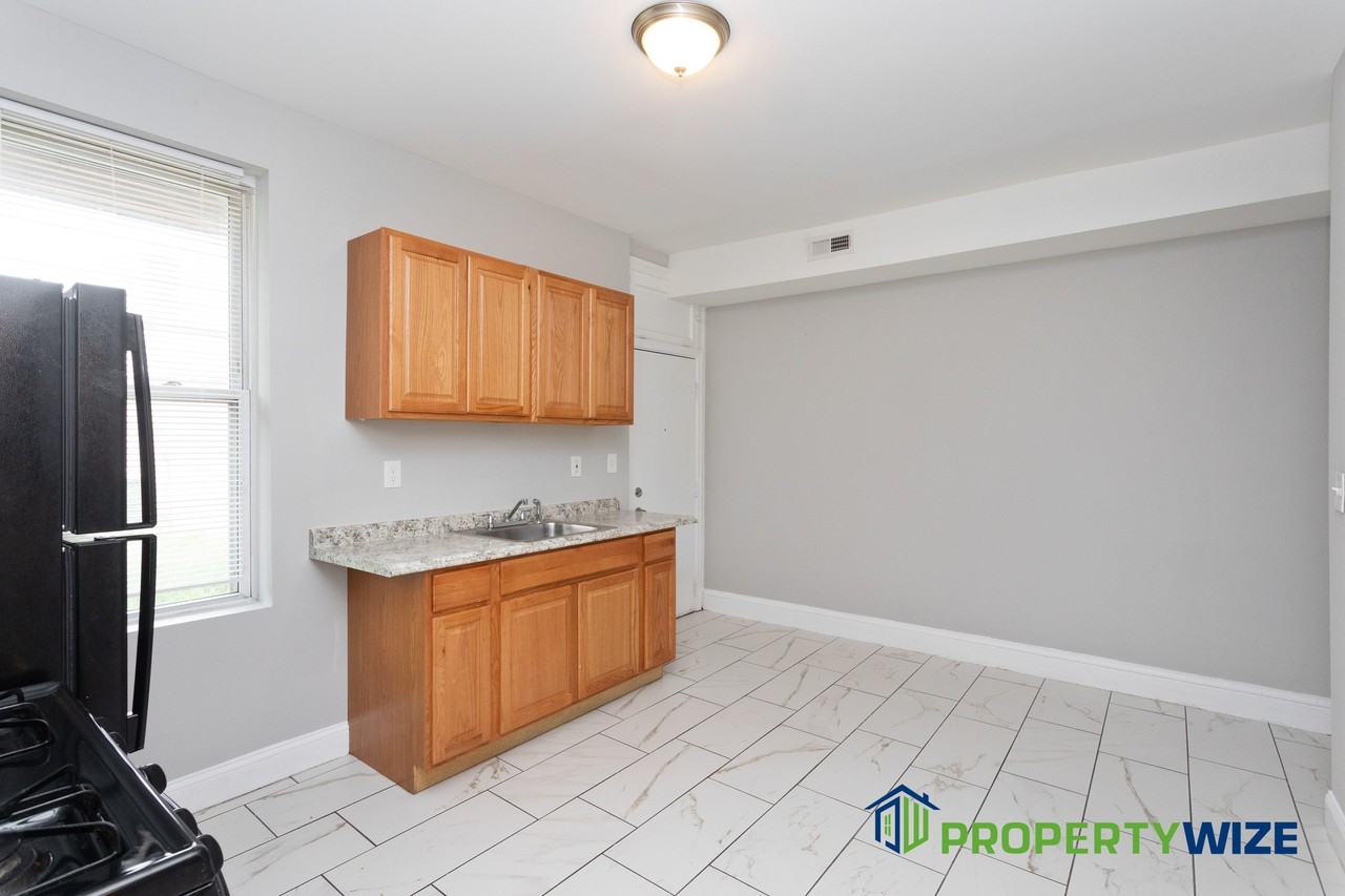 2932 Harford Rd - Photo 2 of 27