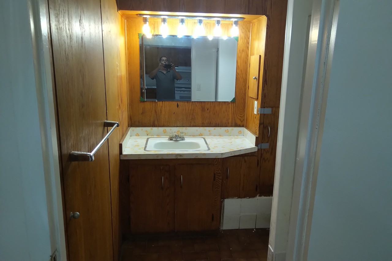 104 Westhampton Drive - Photo 3 of 8