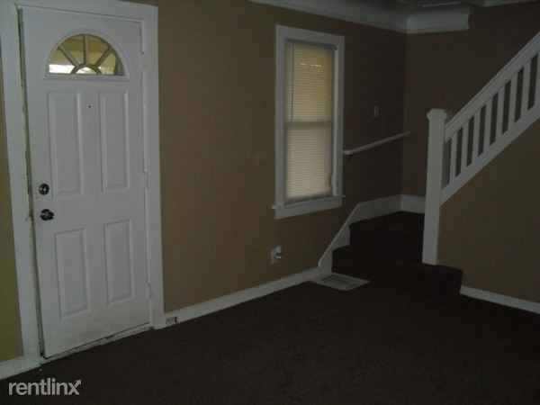 15421 Pomona Dr - Photo 3 of 10