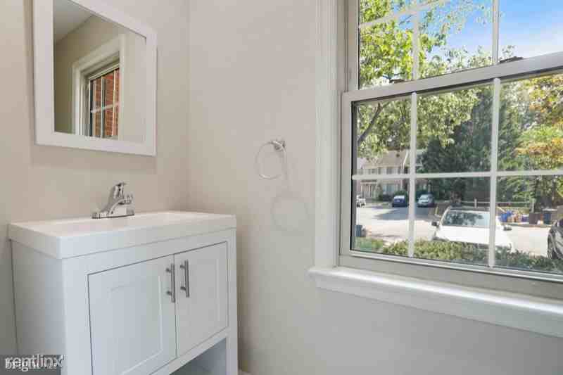 10360 Hampshire Green Ave - Photo 3 of 22