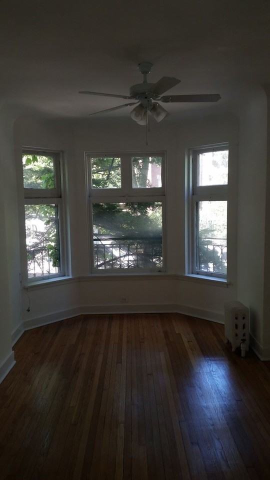 1353-55 N. State Parkway - Photo 2 of 9