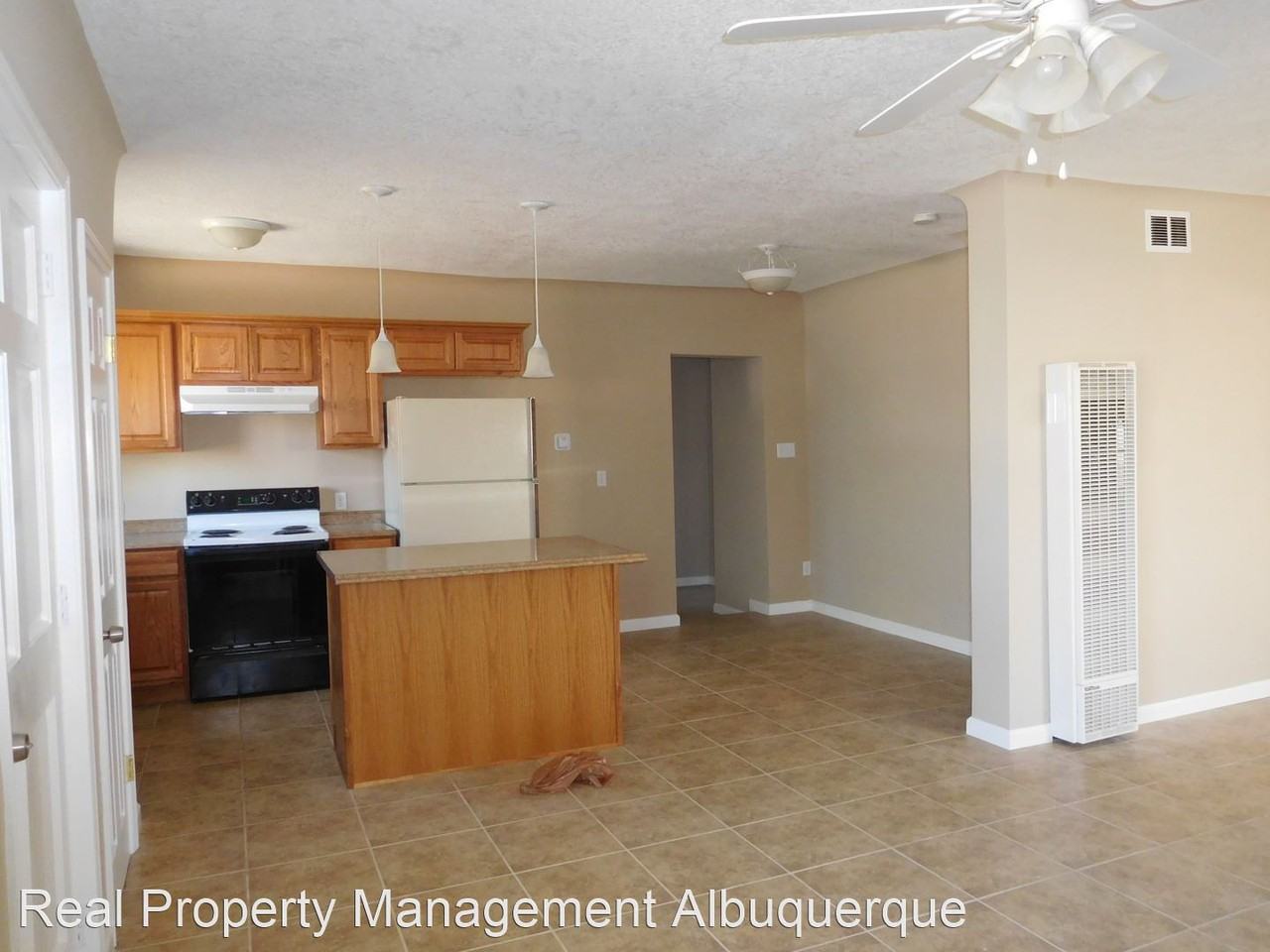 314 Cutler Ave Ne - Photo 2 of 12