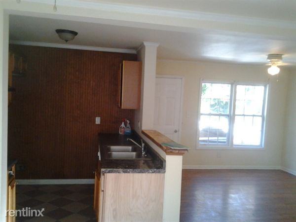 2421 2nd St NW - Photo 3 of 10