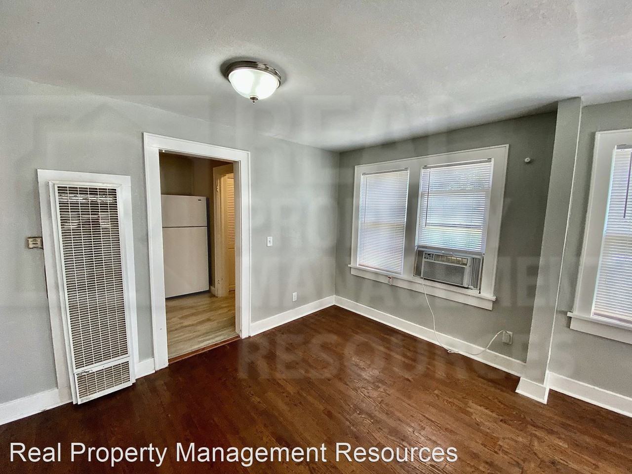 901 N Ellison Ave - Photo 3 of 11