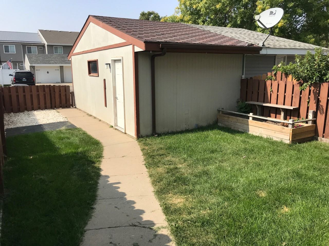 2612 17th Ct W - Photo 2 of 7