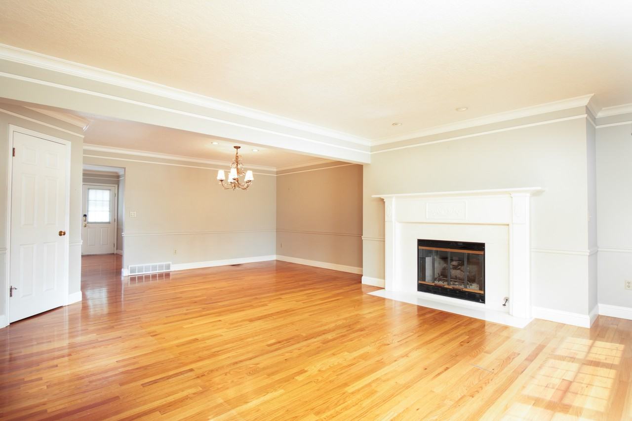 364 W 4620 N - Photo 3 of 22