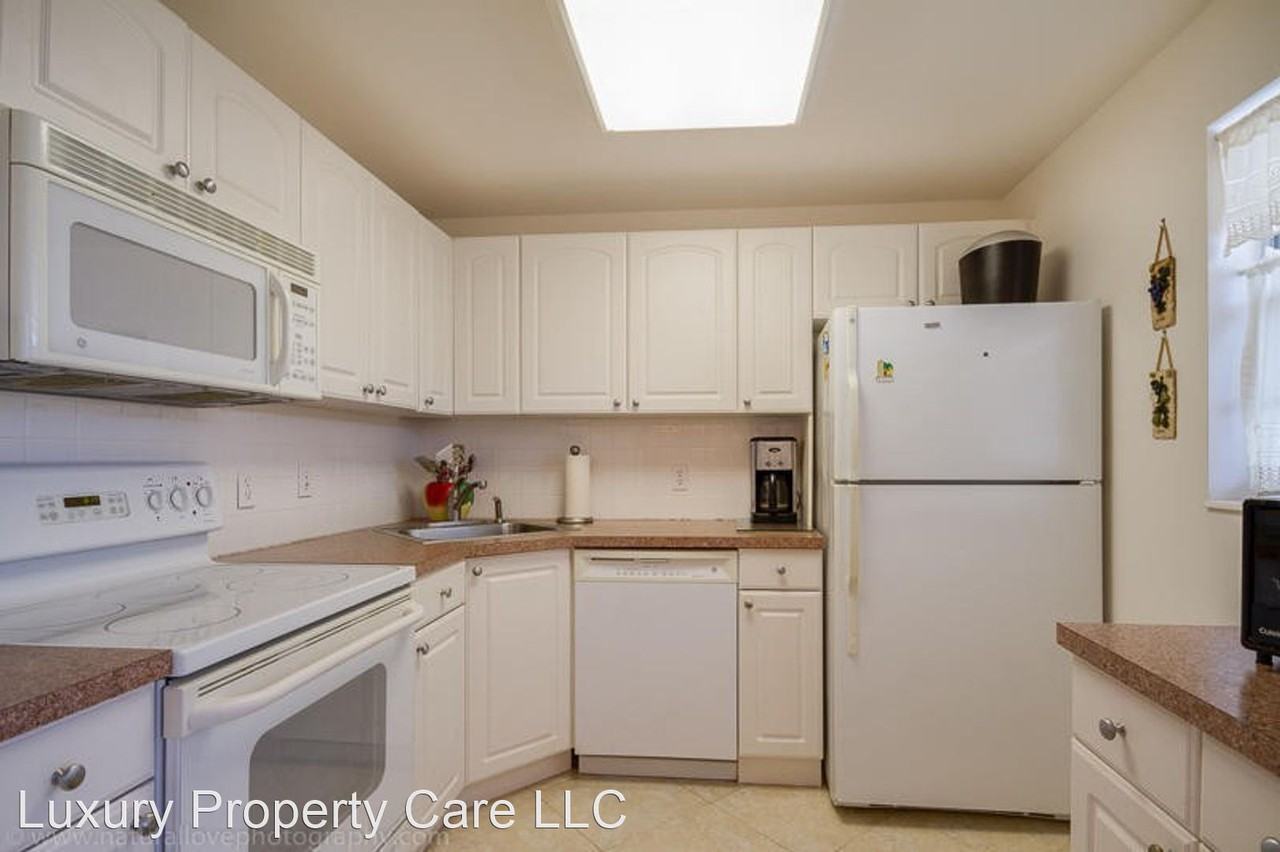 2182 Ne 1st Way #202 - Photo 3 of 18