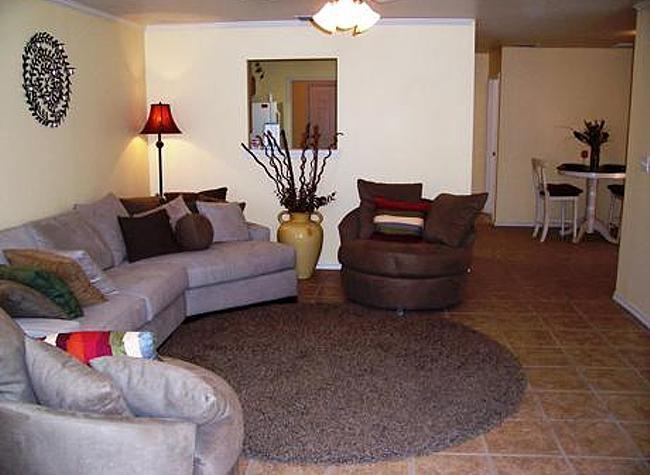 312 N Brentwood Ave - Photo 3 of 12