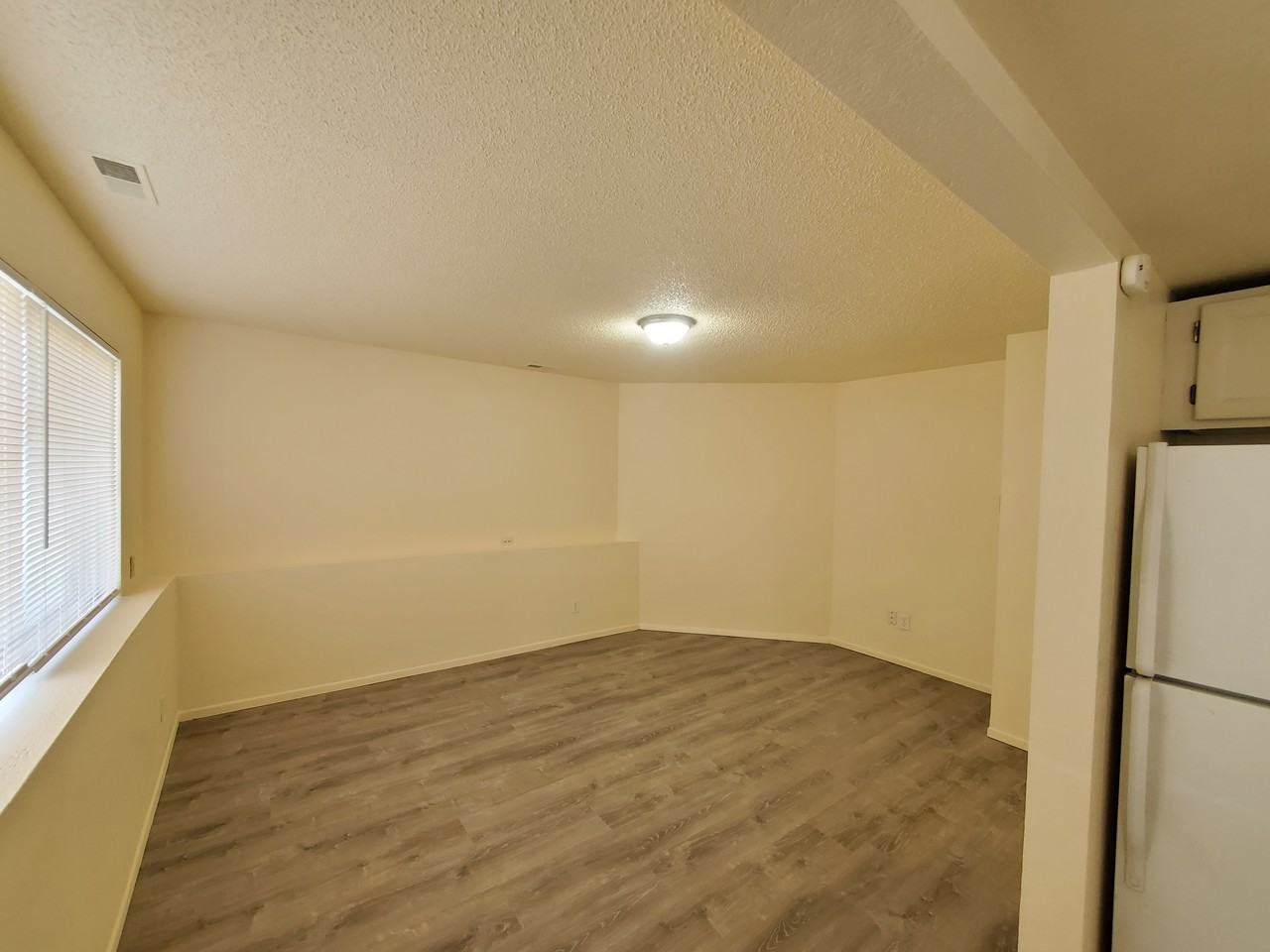 3475 Cochran Dr - Photo 3 of 7